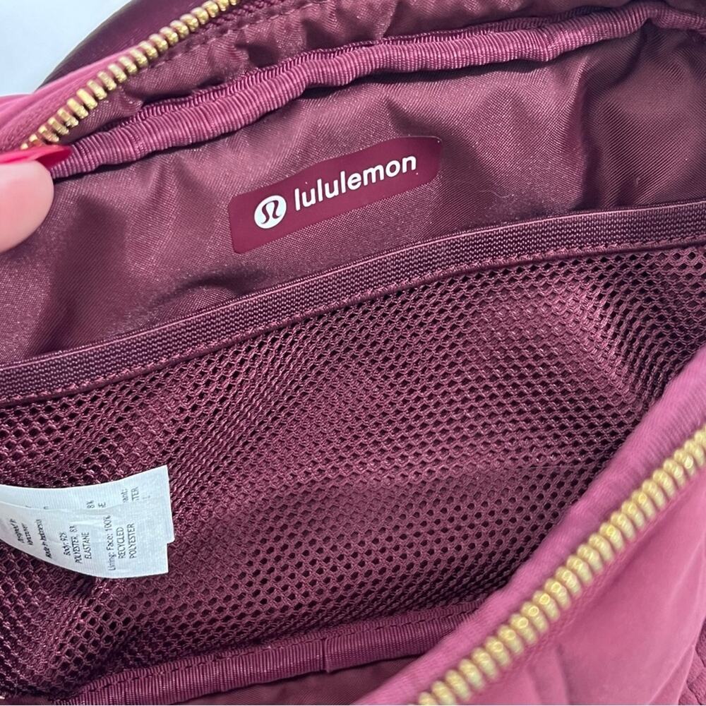 Lululemon Athletica Quilted Velour Puffer Belt Bag Gold Accents - Picture 9 of 10